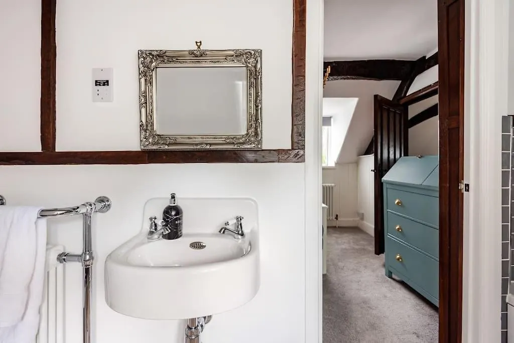 Cotswold Cheltenham, Whole House With Hot Tub Gloucester 0*,